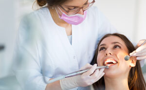 IMG-1-concurso-Publico-de-Dentistas-edital-inscricoes-300x185