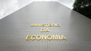 IMG-3-concurso-Ministerio-da-Economia-edital-inscricoes-300x169